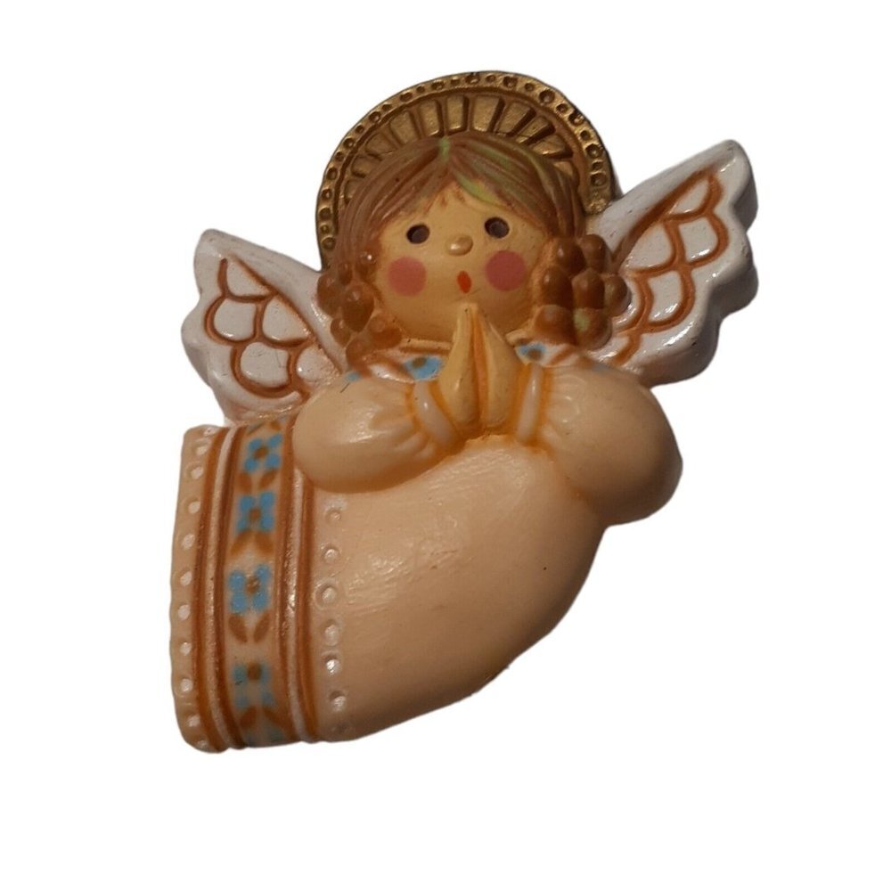 Hallmark PIN Christmas Angel Praying Golden Halo 1977 Holiday Brooch